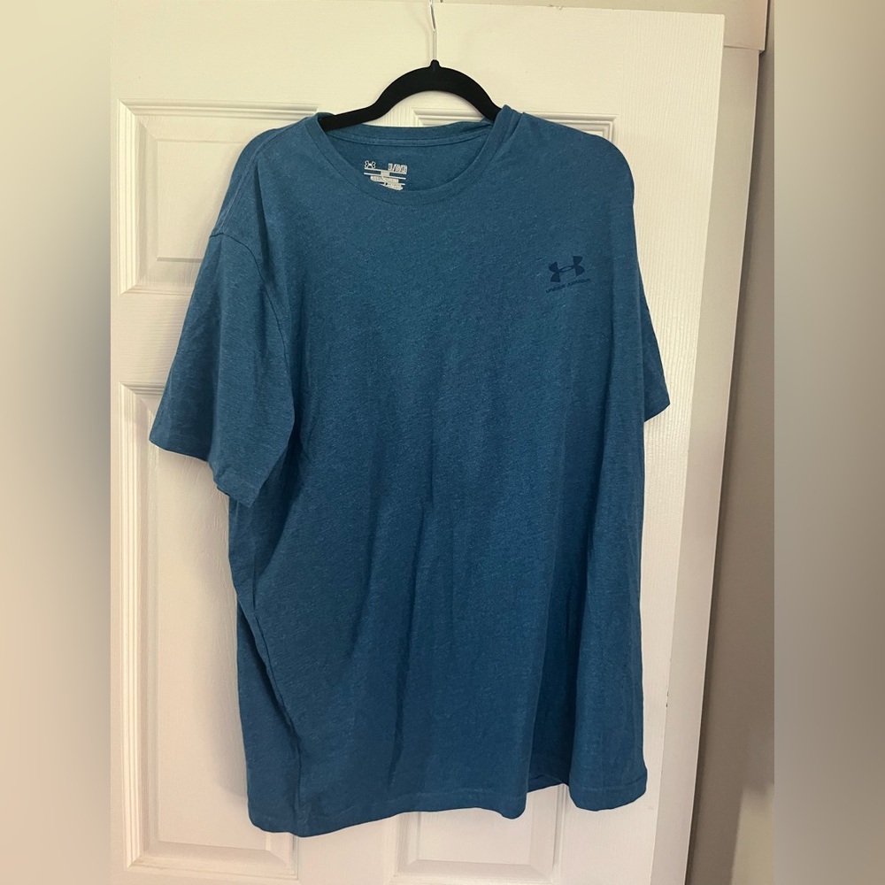 Under Armour Men's Blue T-Shirt